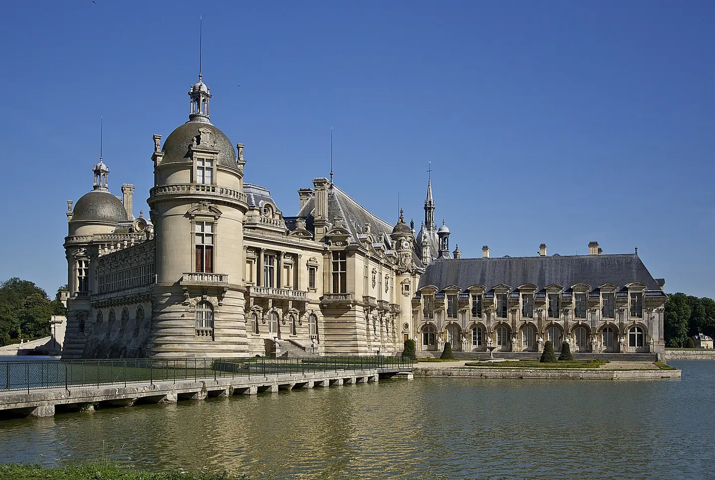 Château de Chantilly et ses douves